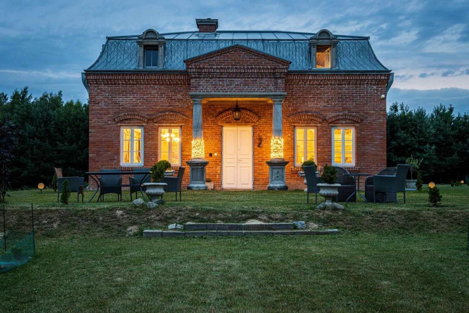Dworek Atrium Tomaszów Lubelski المظهر الخارجي الصورة